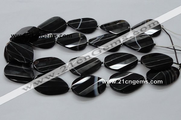 CAA285 28*38mm twisted & faceted teardrop black line agate beads