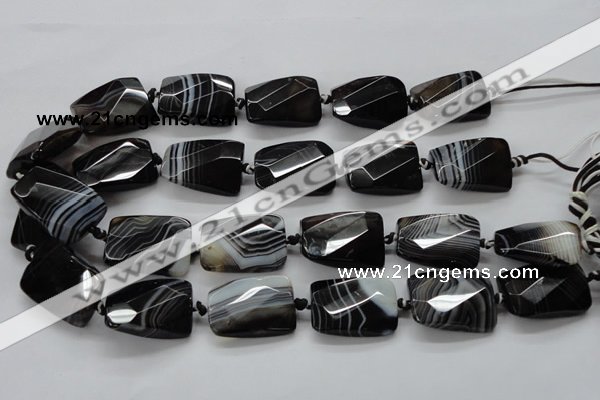 CAA287 22*30mm twisted & faceted rectangle black line agate beads