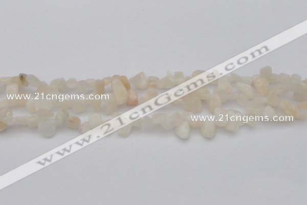 CCH624 15.5 inches 6*8mm - 10*14mm white moonstone chips beads