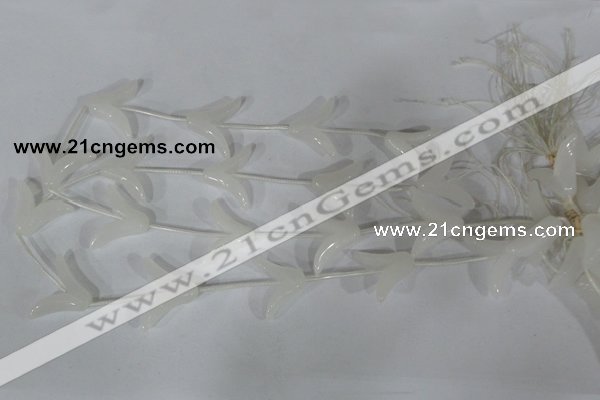 CFG502 15.5 inches 20*26mm carved flower white jade beads